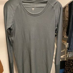 Lulu Lemon Swiftly Tech long sleeve